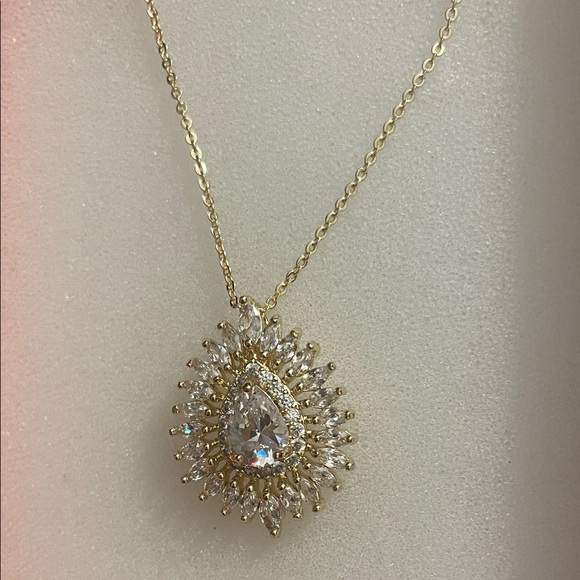 Jewelry - Radiant Gold & Rhinestone Teardrop Necklace(16” with 3” extension)
